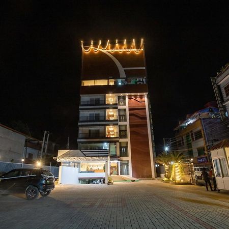 Hotel Palm International Butwāl Eksteriør bilde