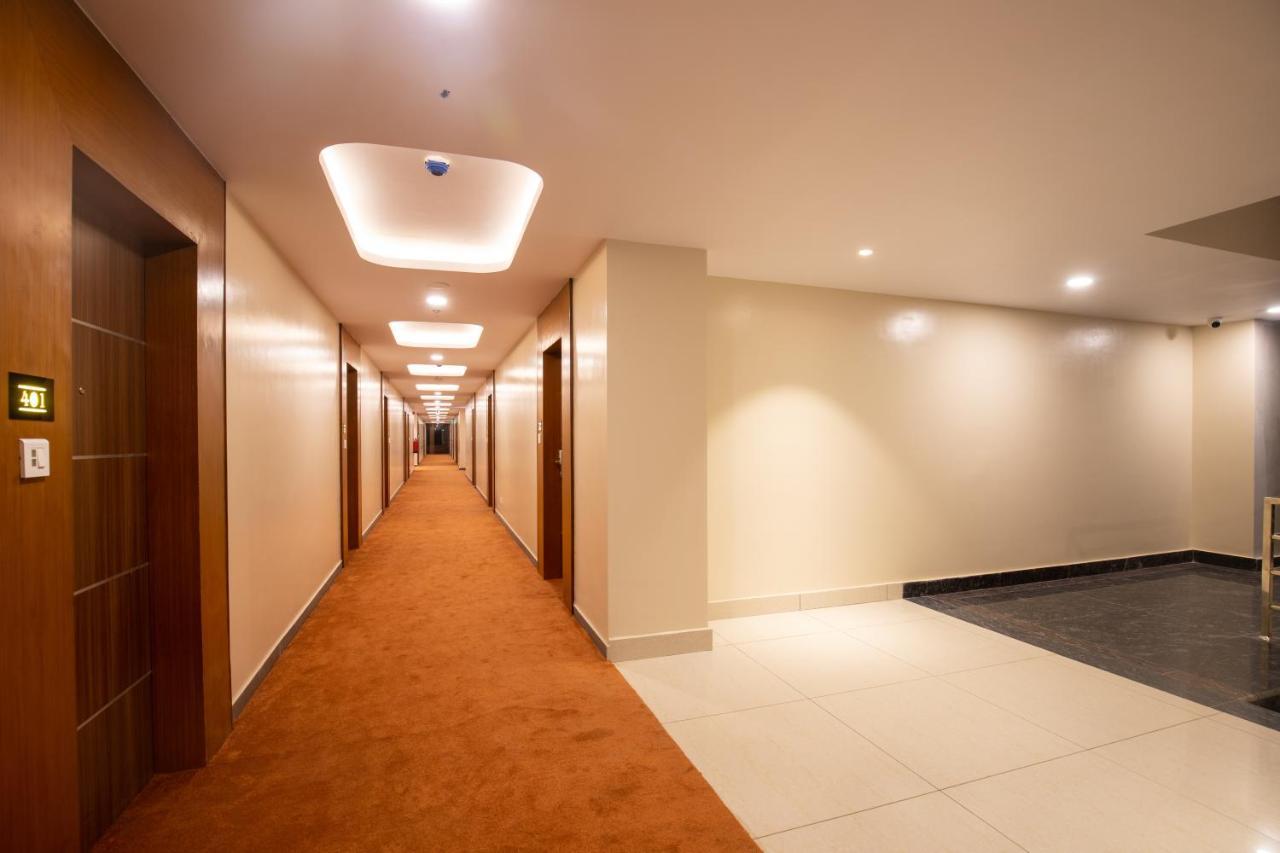 Hotel Palm International Butwāl Eksteriør bilde